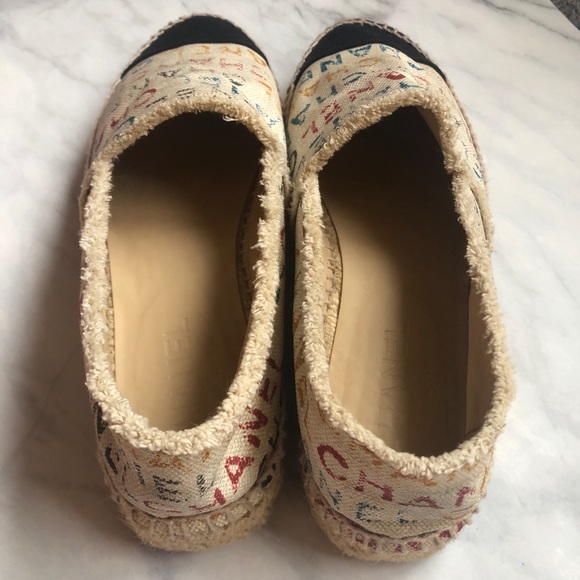 CHANEL Espadrilles in Graffiti with Black Toe RARE - Picture 13 of 16